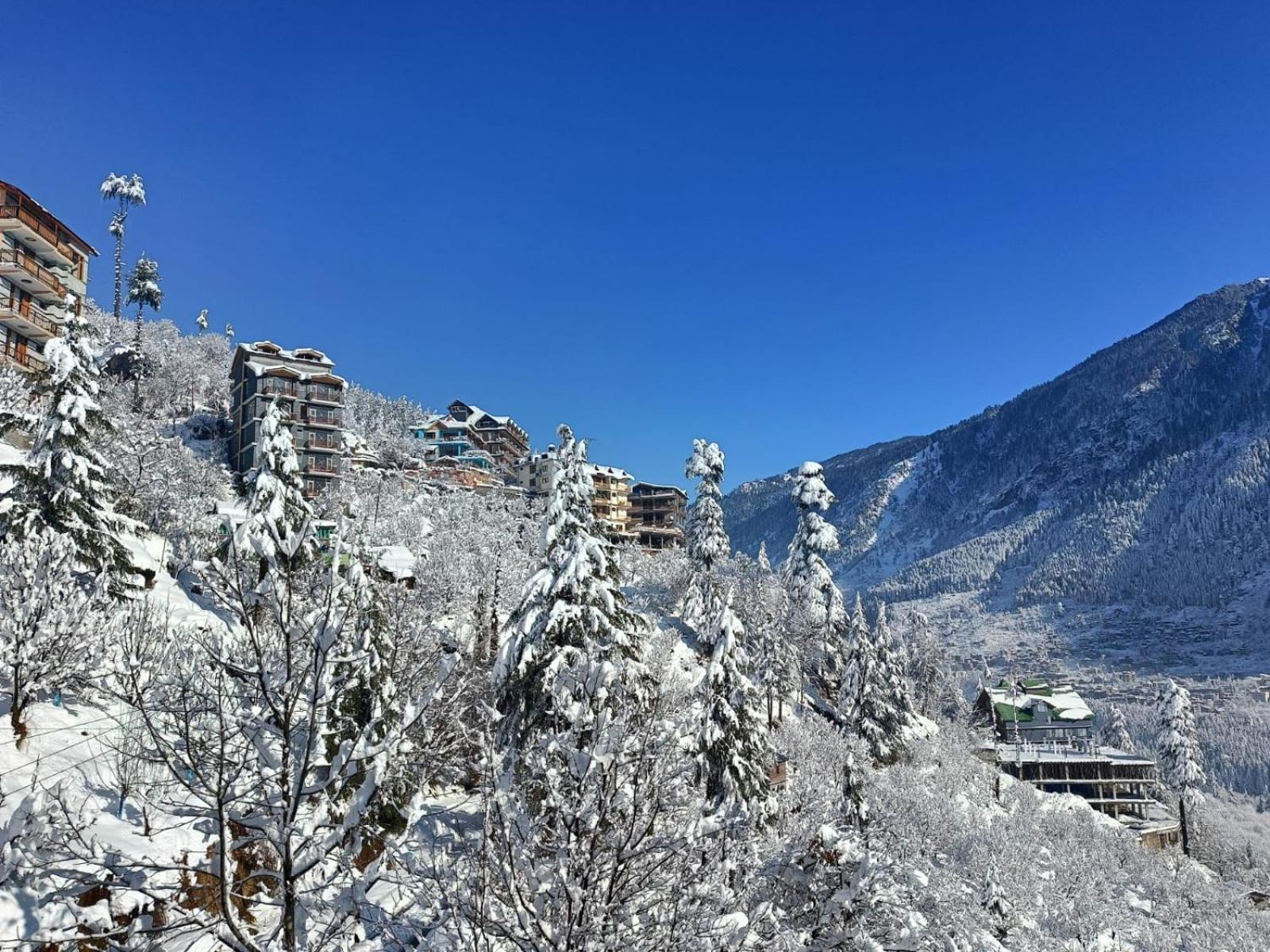 Hotel Seven Hills Manali Exterior foto